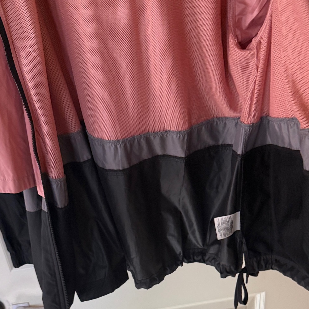 Nike Peach and Black Colorblock Utility Windbreaker Jacket women’s - Picture 5 of 6